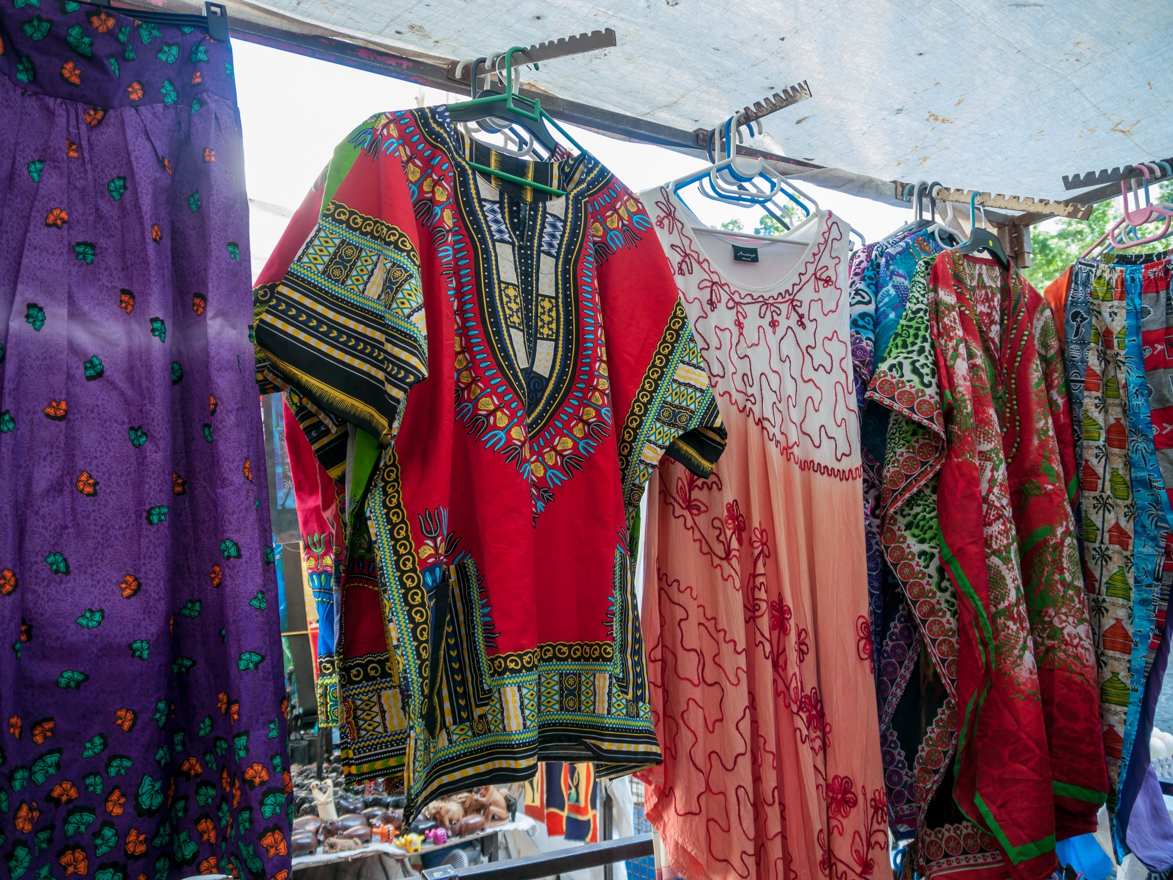 Shoppers browsing stalls at Greenmarket Square in Cape Town