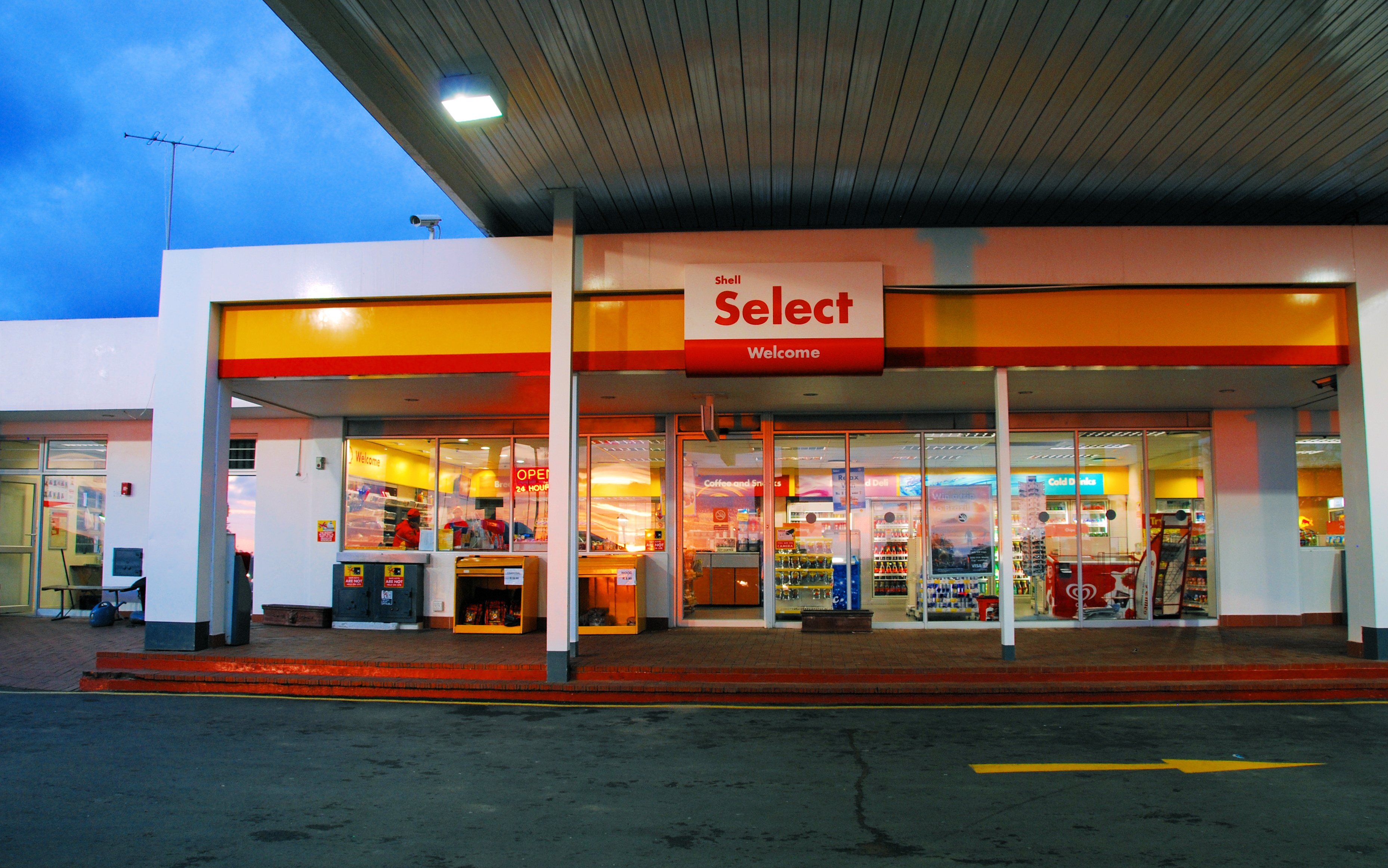 A Shell truck stop on the N2 highway, where diesel-powered trucks fill up