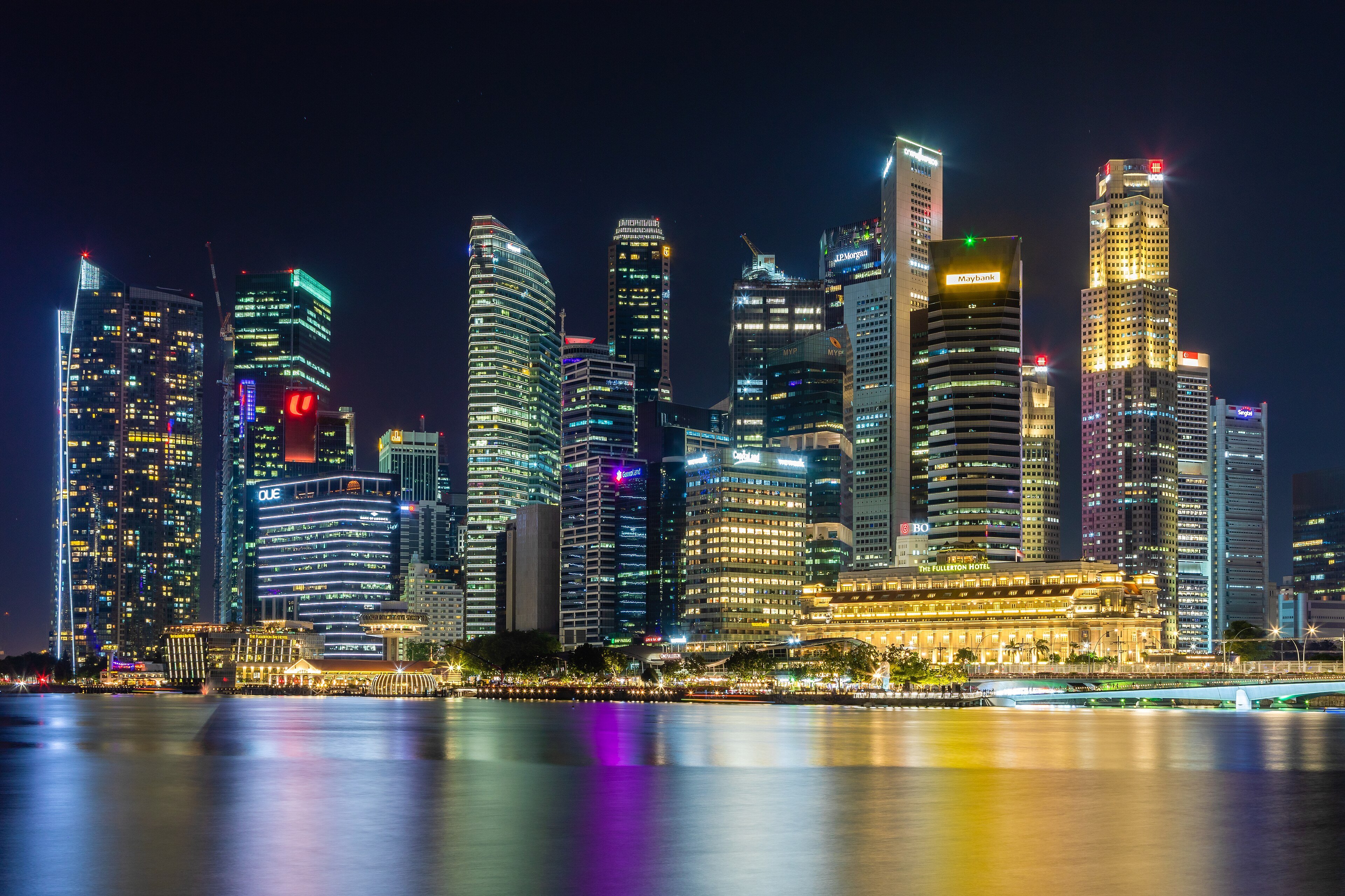 Skyline of the Singapore business district at Marina Bay