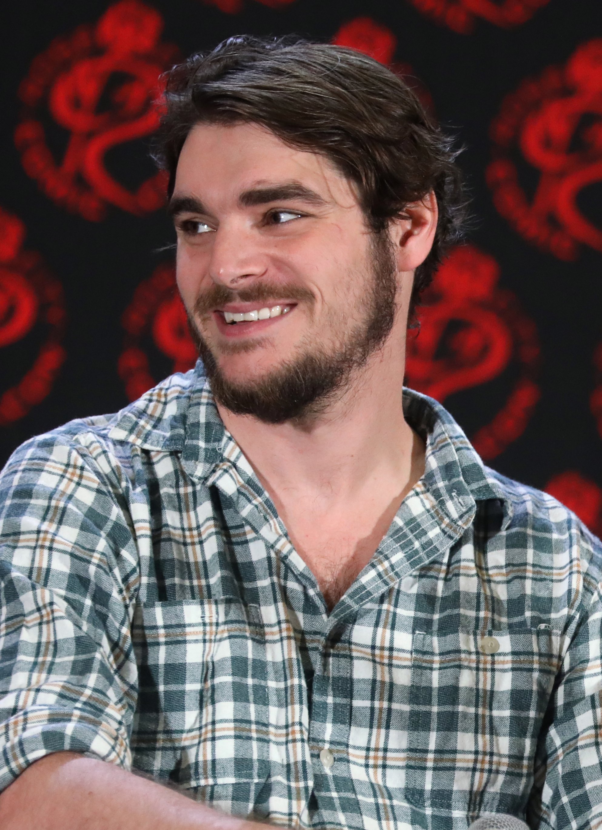 RJ Mitte speaking at Rose City Comic Con in Portland in 2024