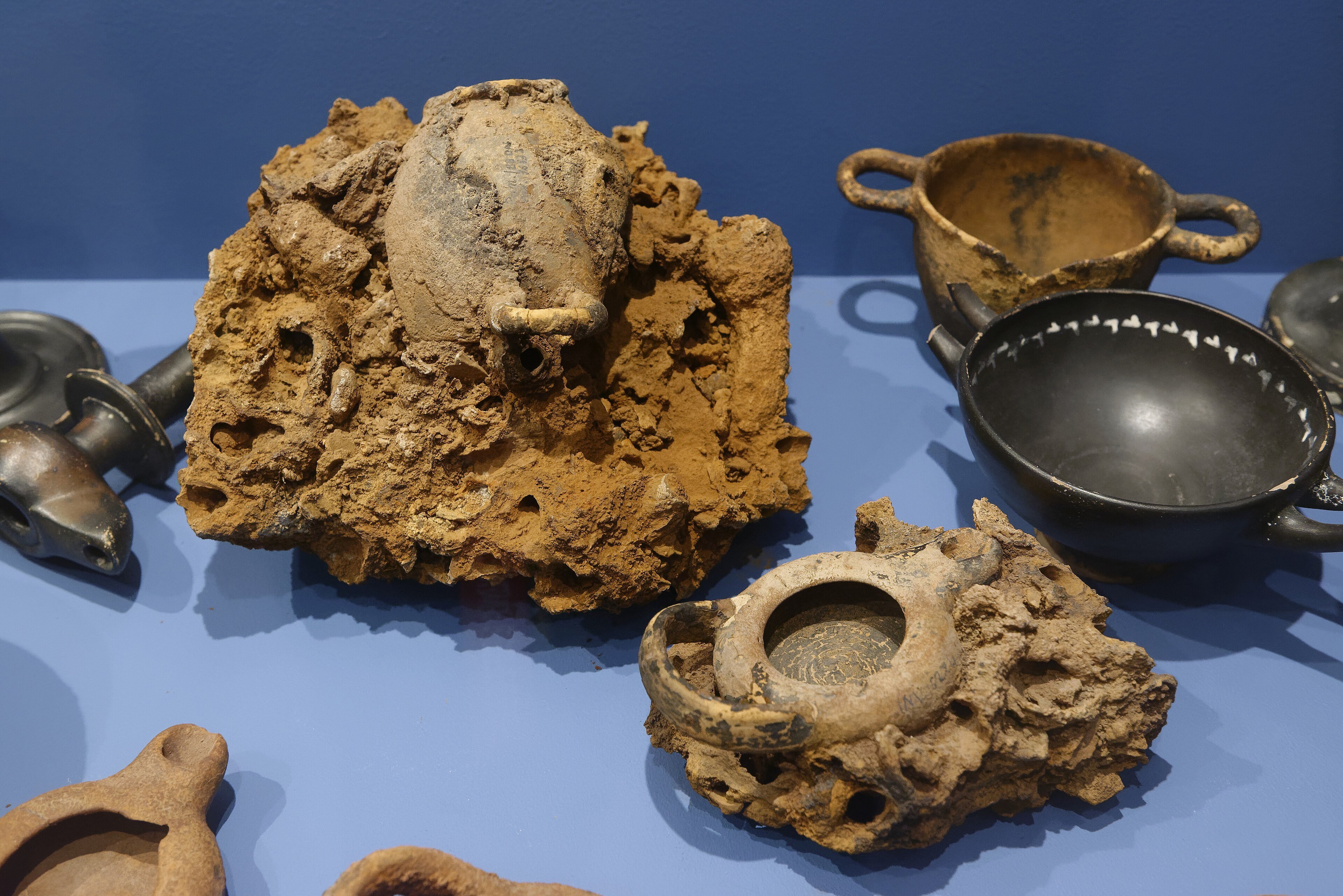 Cargo of a Roman wreck on the seabed