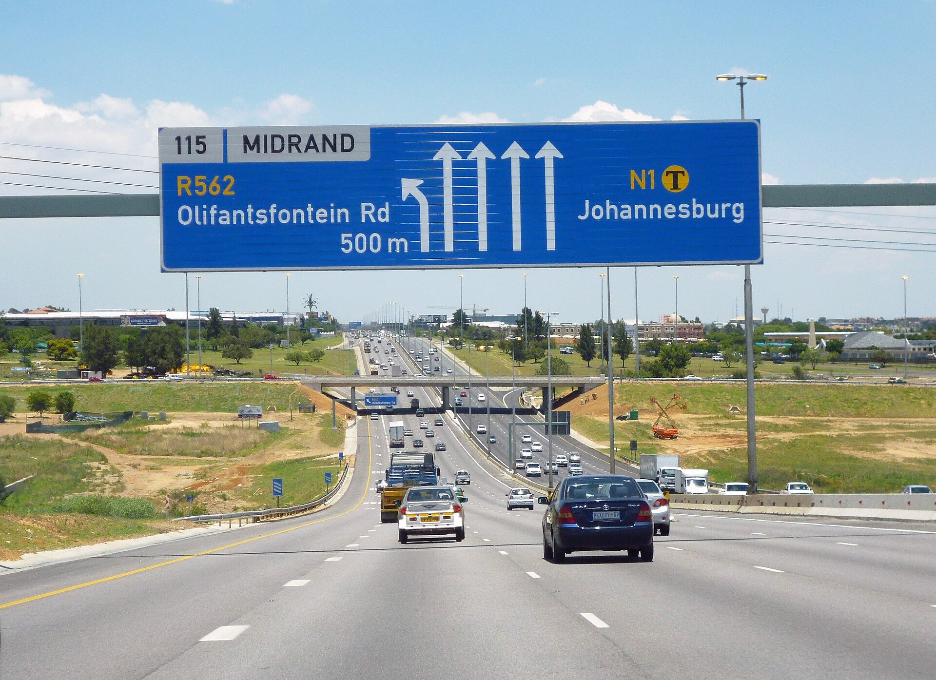 Traffic on the N1 freeway heading through Midrand towards Johannesburg