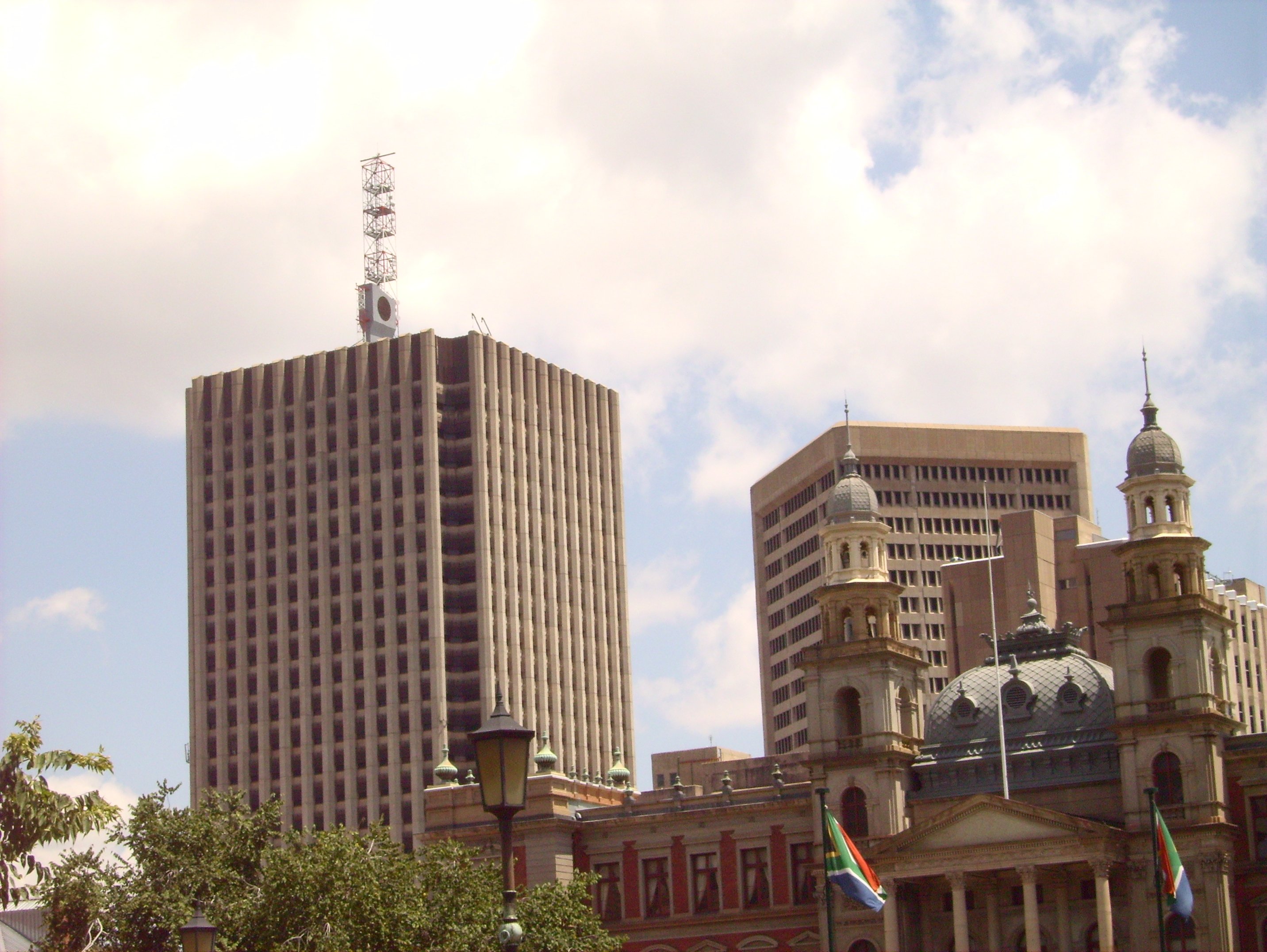 Church Square in Pretoria with the Telkom head office building behind