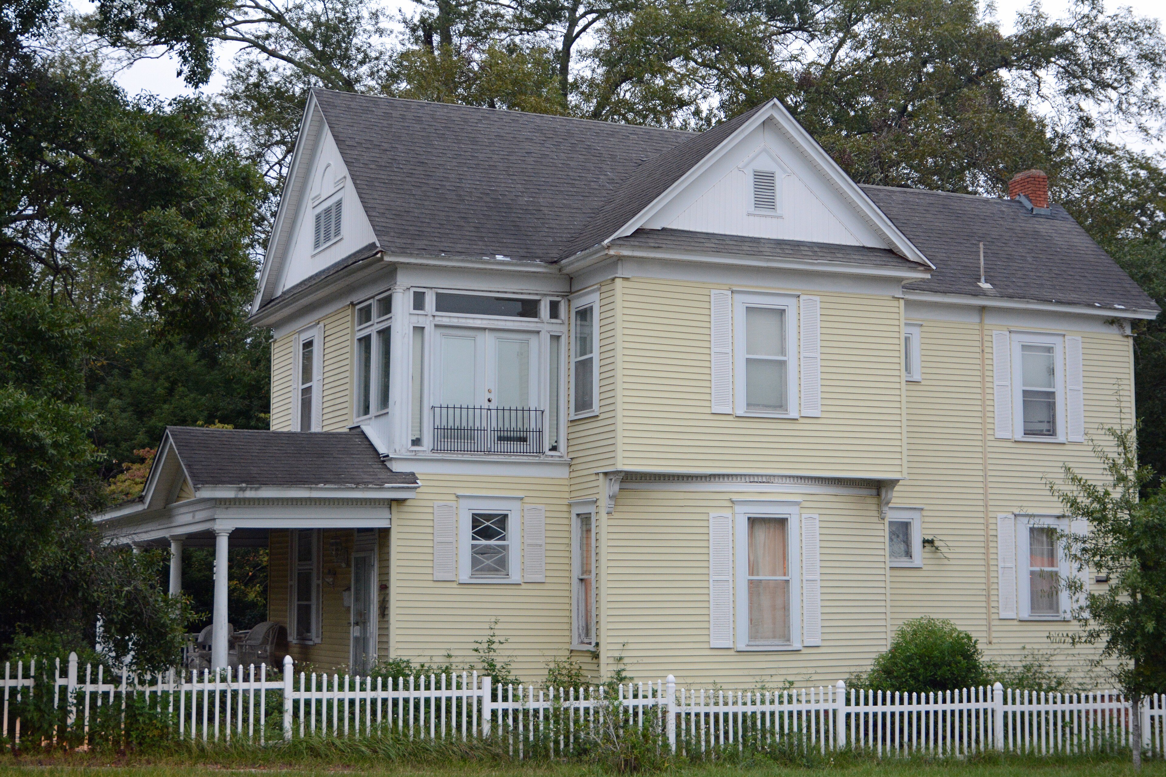 A suburban American house, the kind of home covered by a standard homeowners insurance policy