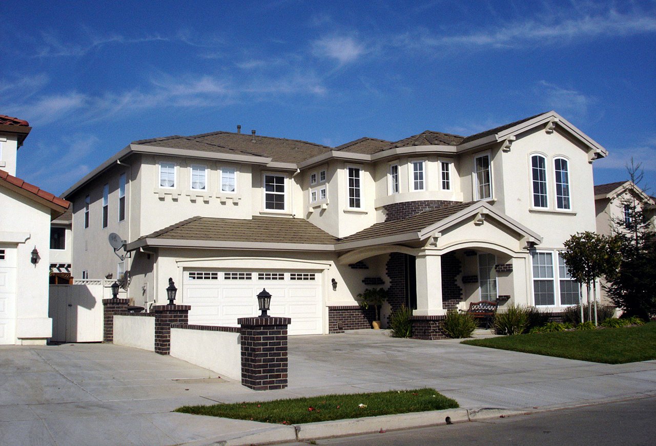 A suburban house in Salinas, California, typical of the US homes now sitting on the market for months